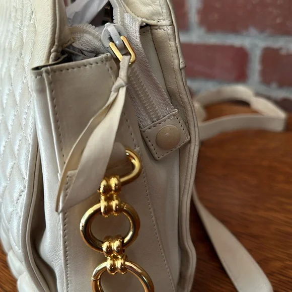 Bally Crossbody Quilted Bag Vintage White - Picture 10 of 16